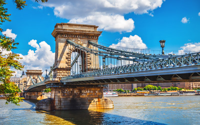 Ruijs Travel Hungary - Budapest - Chain Bridge